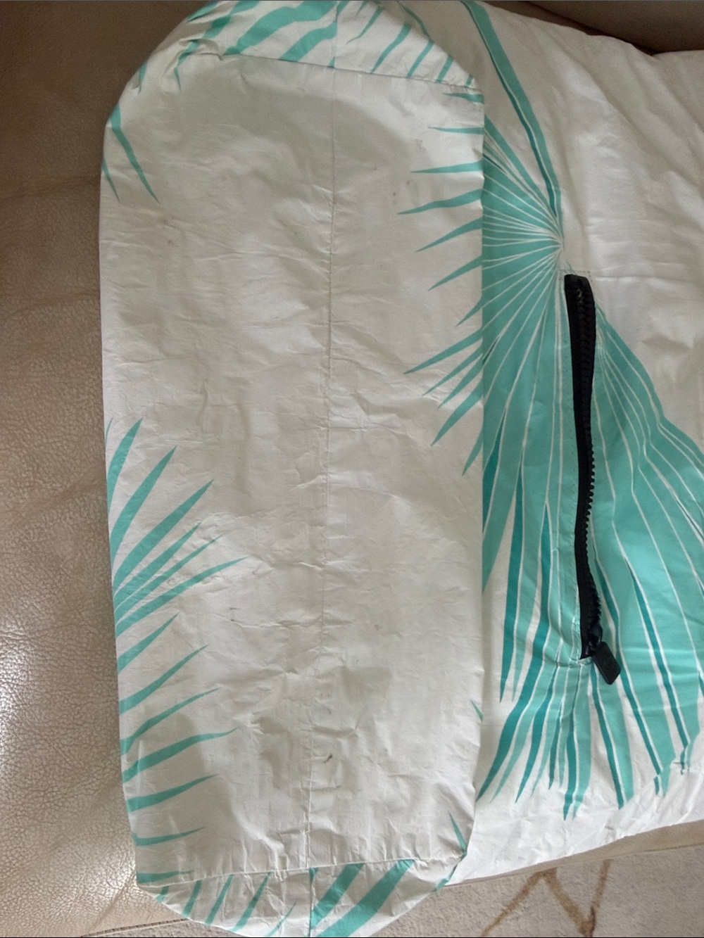 Aloha Collection White & Teal Palm Print Day Tripper Bag - Picture 5 of 5